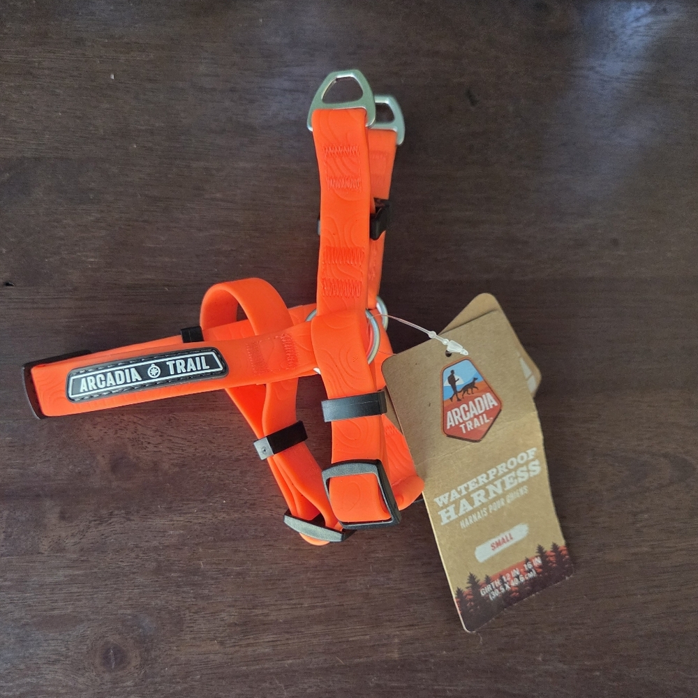 NWT Arcadia Trail Waterproof Stink Free Dog Harness Orange Small Girth 12-16"